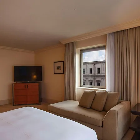 Grand Hyatt Hotell 5*