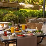 Grand Hyatt 5*