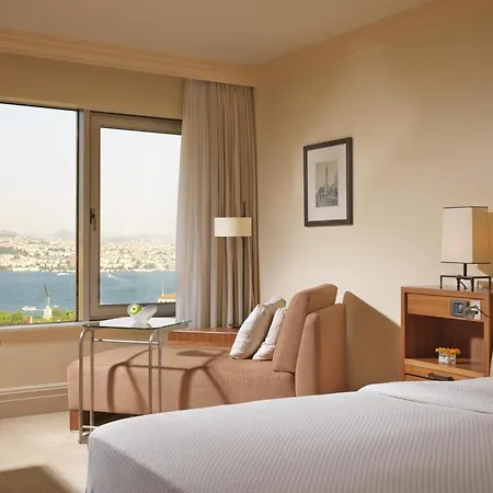 Grand Hyatt 5*