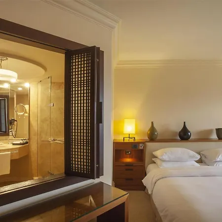 Grand Hyatt Hotel 5*