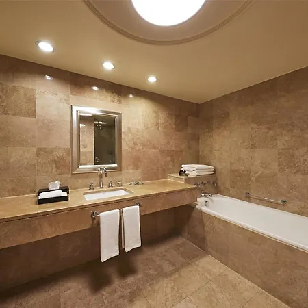 Grand Hyatt Hotel 5*